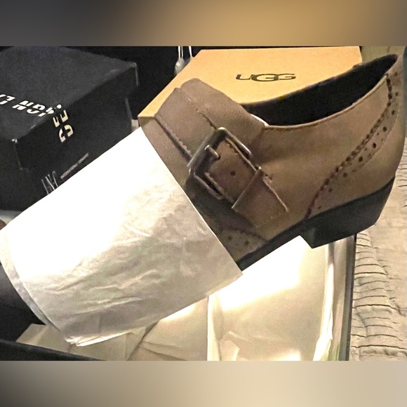 Design Lab Lord & Taylor Shoes - Design Lab Lord & Taylor Stone Leather Shoes